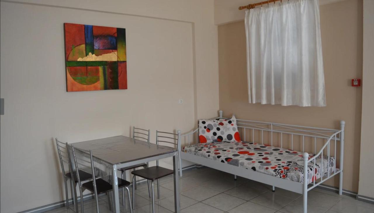 Iro Apartments Paralia Agias Foteinis Extérieur photo