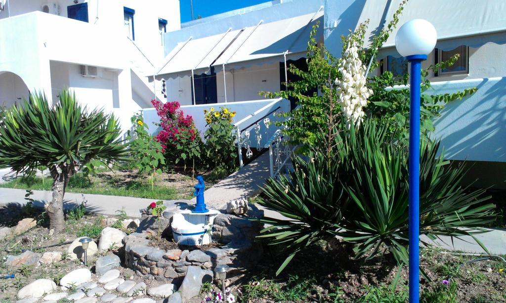 Iro Apartments Paralia Agias Foteinis Extérieur photo