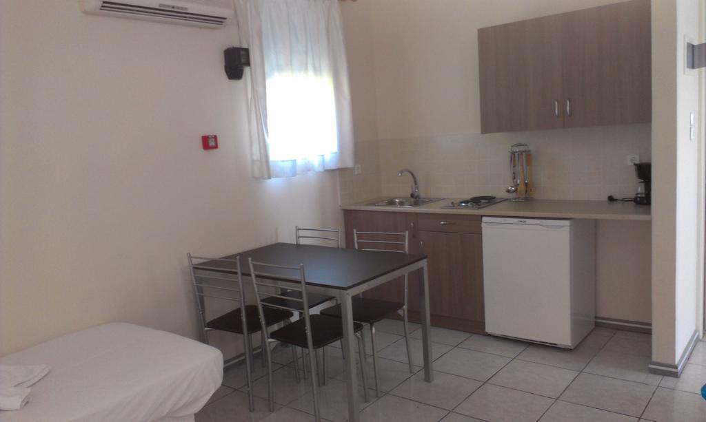 Iro Apartments Paralia Agias Foteinis Chambre photo