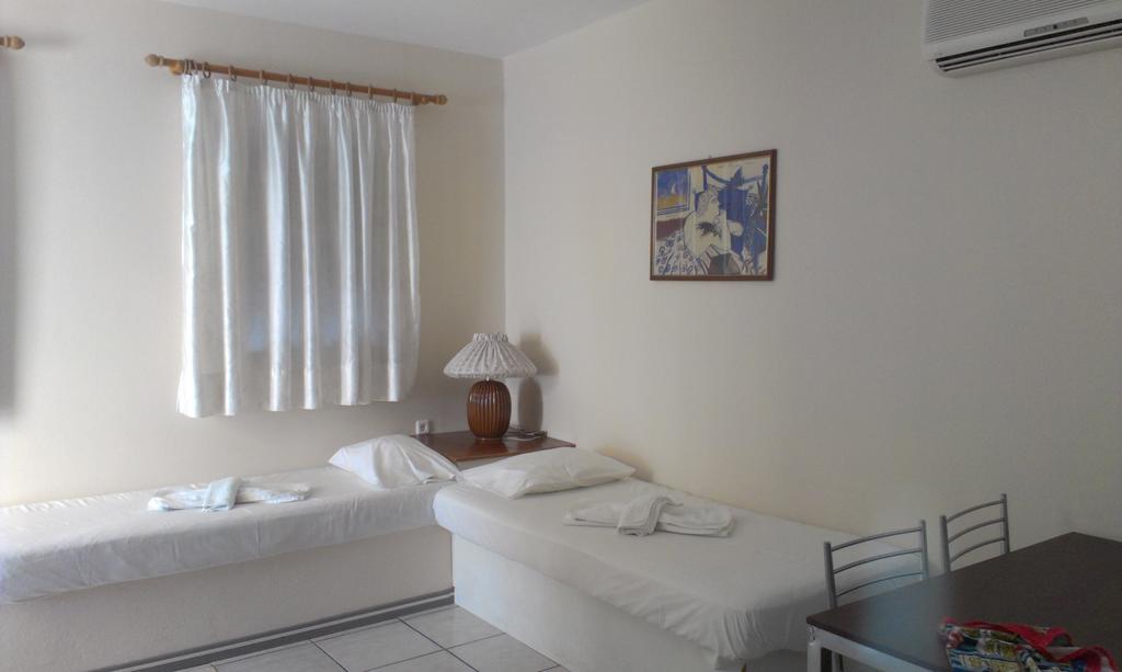 Iro Apartments Paralia Agias Foteinis Chambre photo