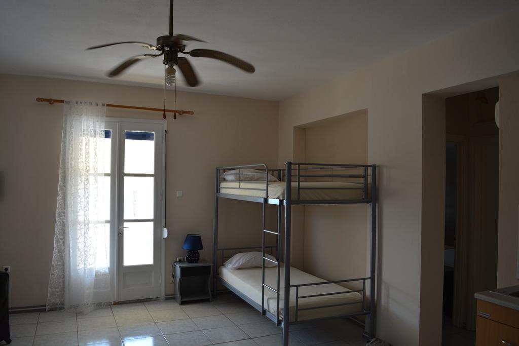 Iro Apartments Paralia Agias Foteinis Extérieur photo